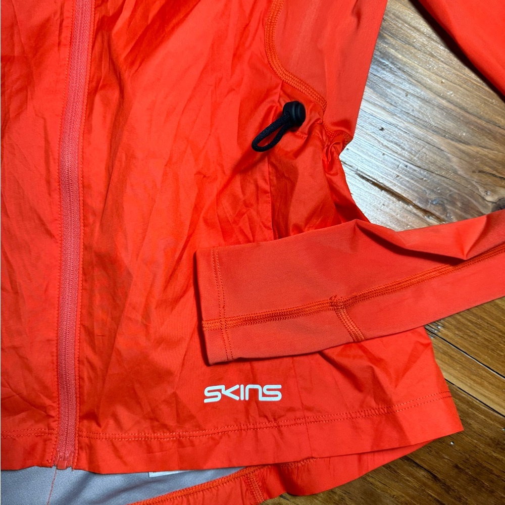 Skins Women Gylle Engineered Hooded Lightweight Wind Breaker Jacket Coral Red XS - Picture 15 of 15
